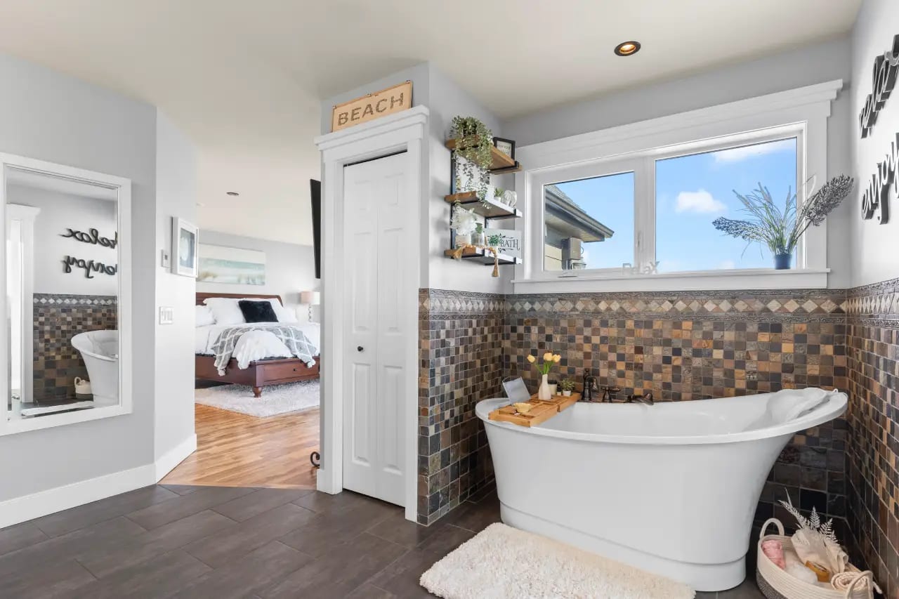 Photo-of-a-bathroom-in-a-Calgary-house.webp